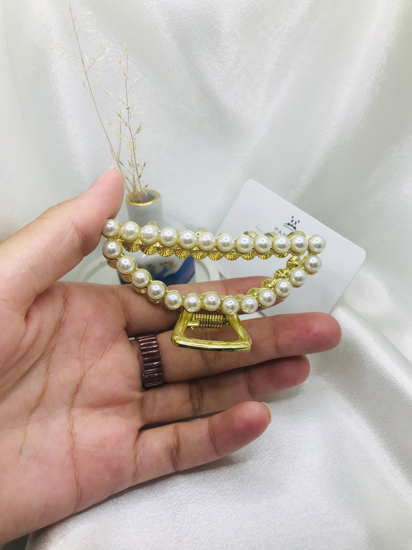 Pearl Hair Claw