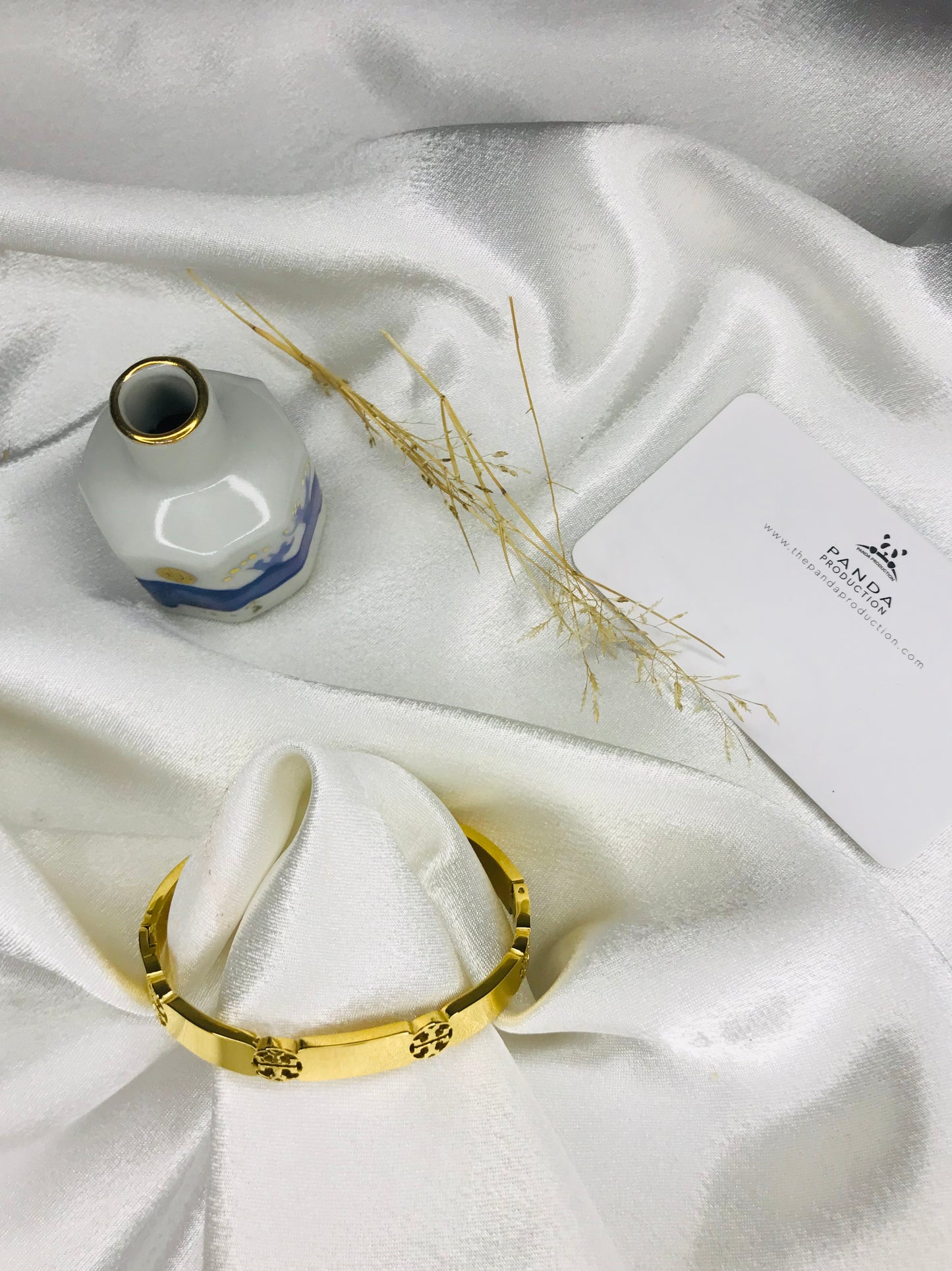 Tory Inspired Gold Facetted Handcuff