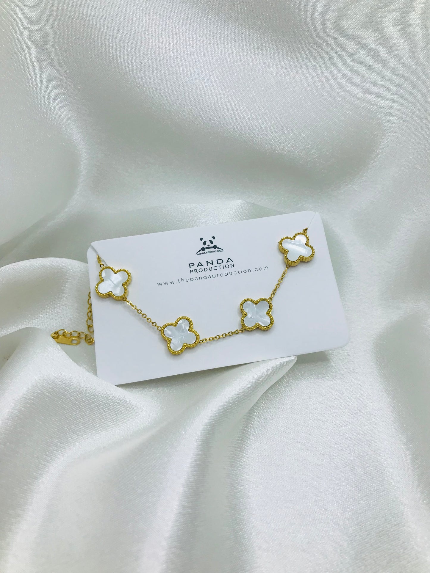 Minimalist Clover bracelet