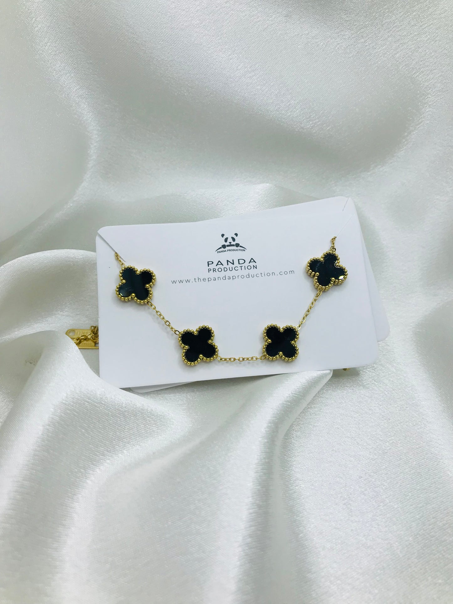 Minimalist Clover bracelet