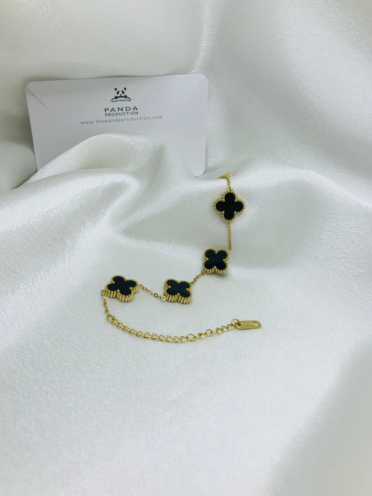 Minimalist Clover bracelet