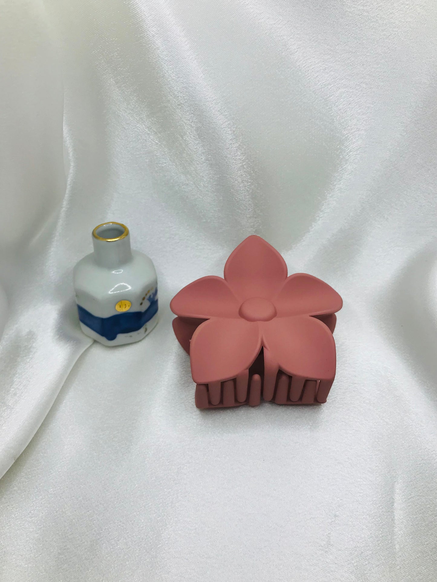 Mate flower Hair Catcher