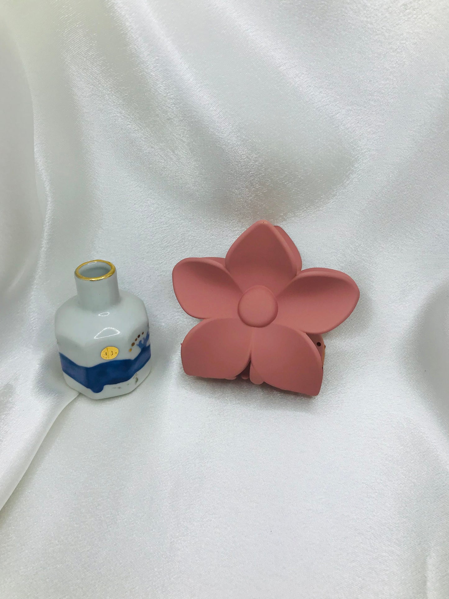 Mate flower Hair Catcher