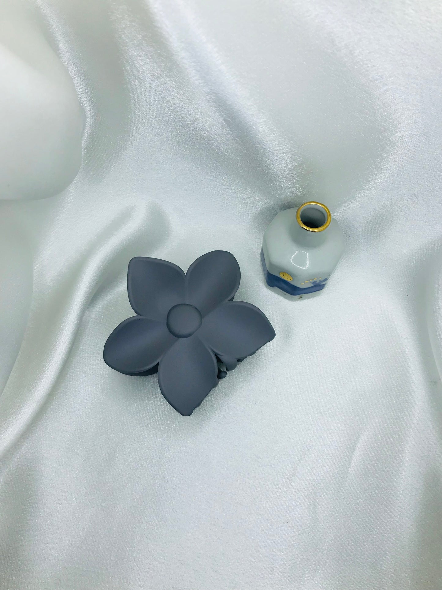Mate flower Hair Catcher
