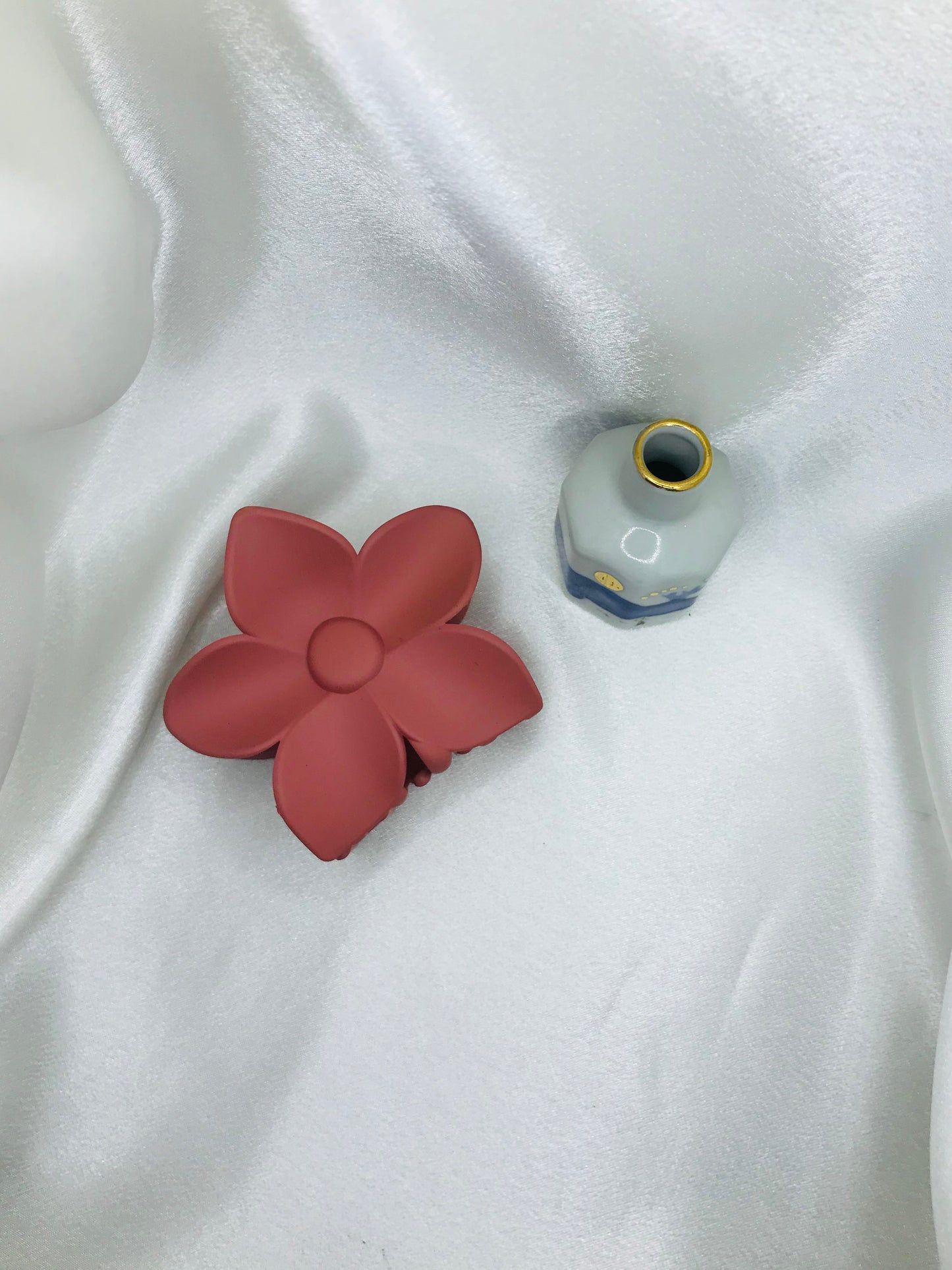Mate flower Hair Catcher