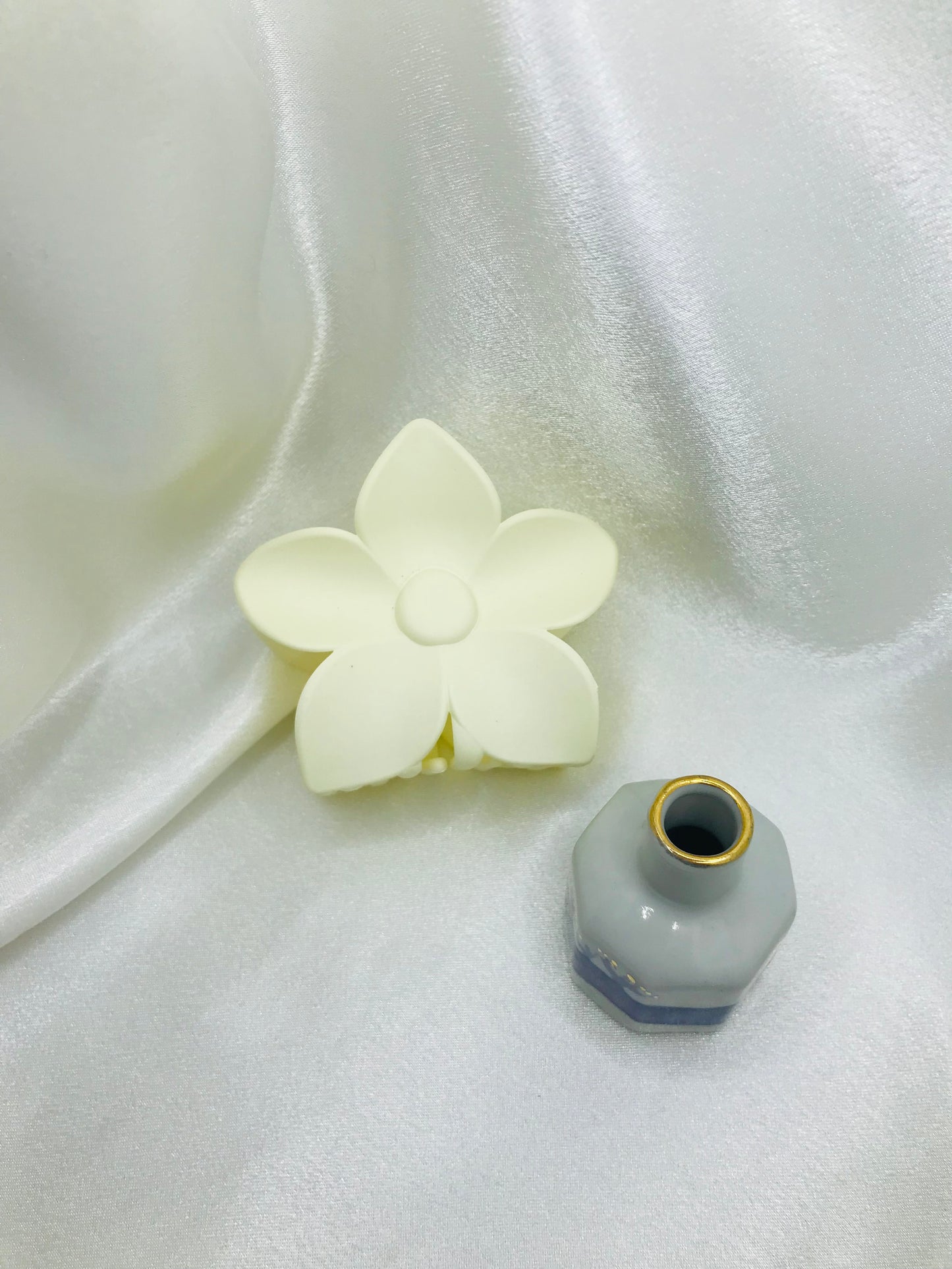 Mate flower Hair Catcher