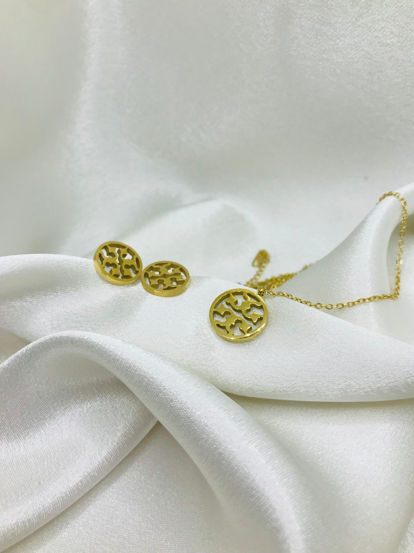 Gold-Plated Interlocking Circle Jewelry Set