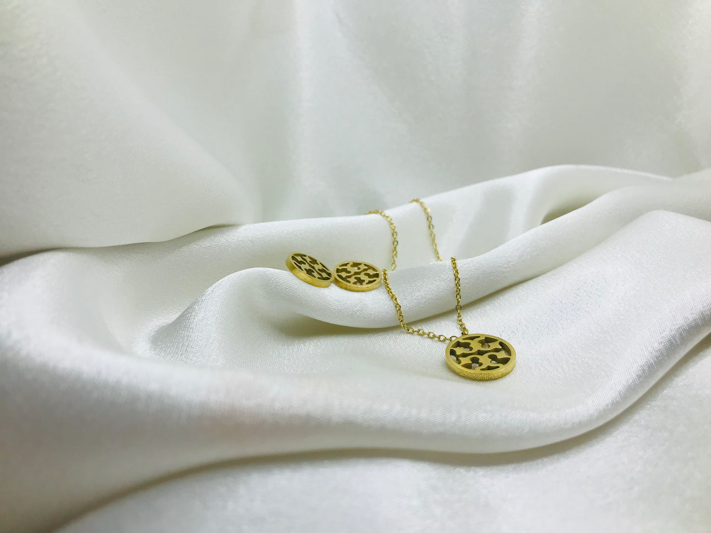 Gold-Plated Interlocking Circle Jewelry Set