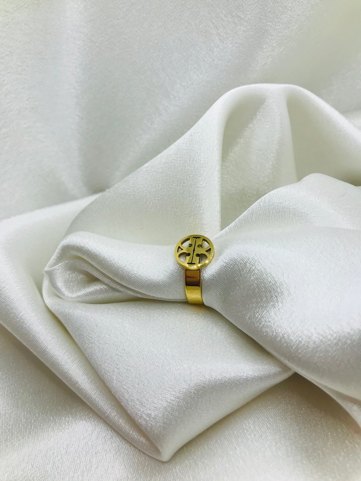 Circular Emblem Gold Ring
