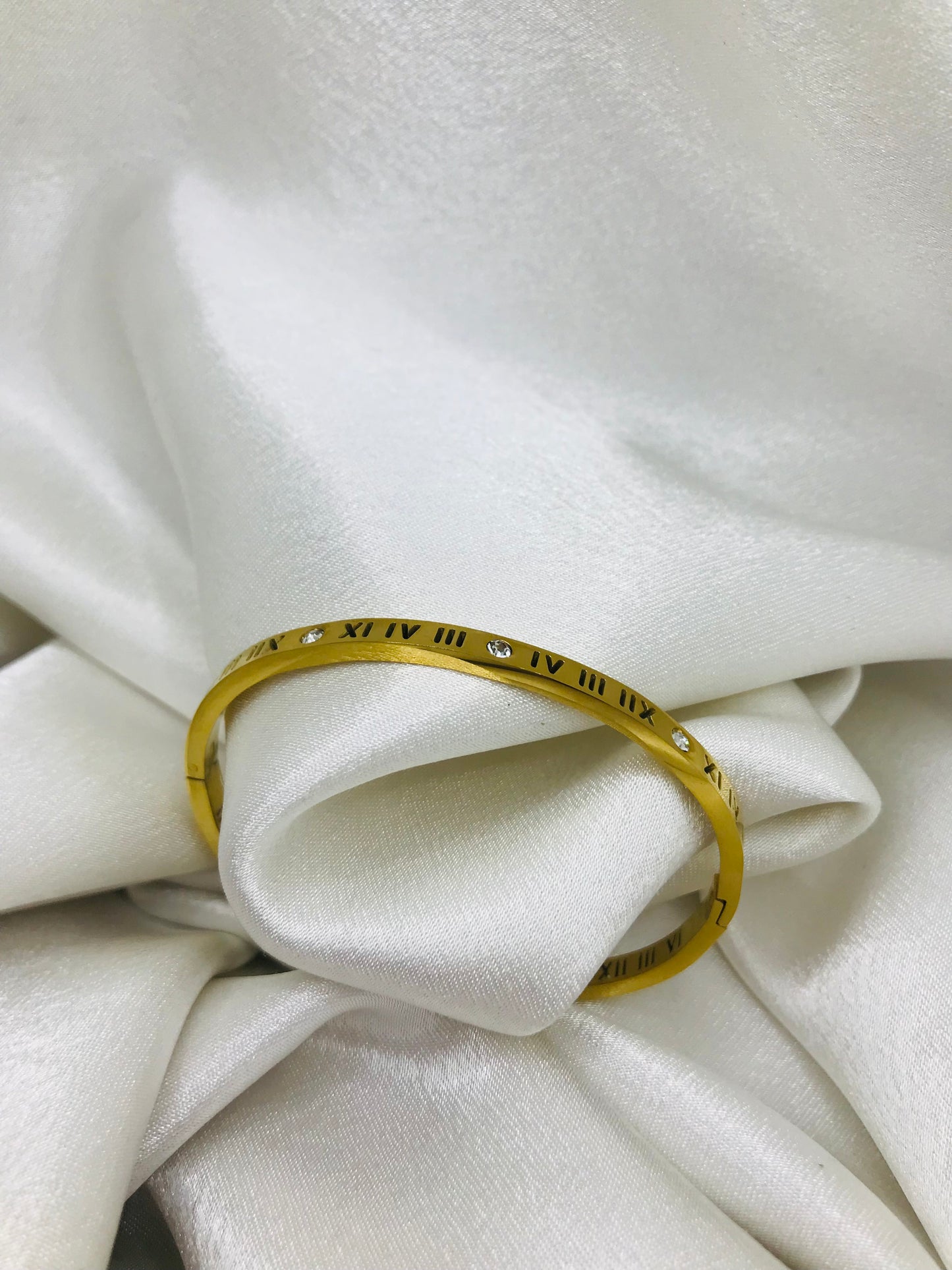 Roman Style Handcuff