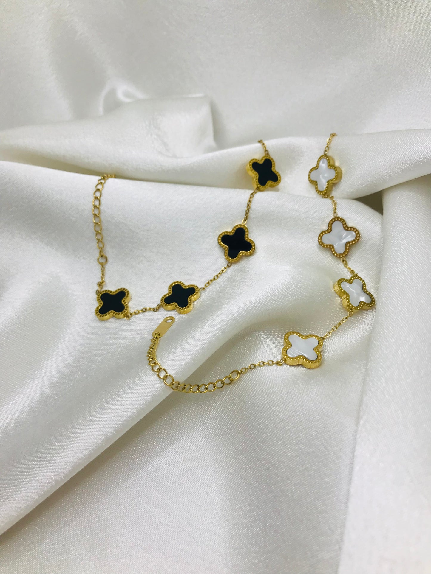 Minimalist Clover Bracelet