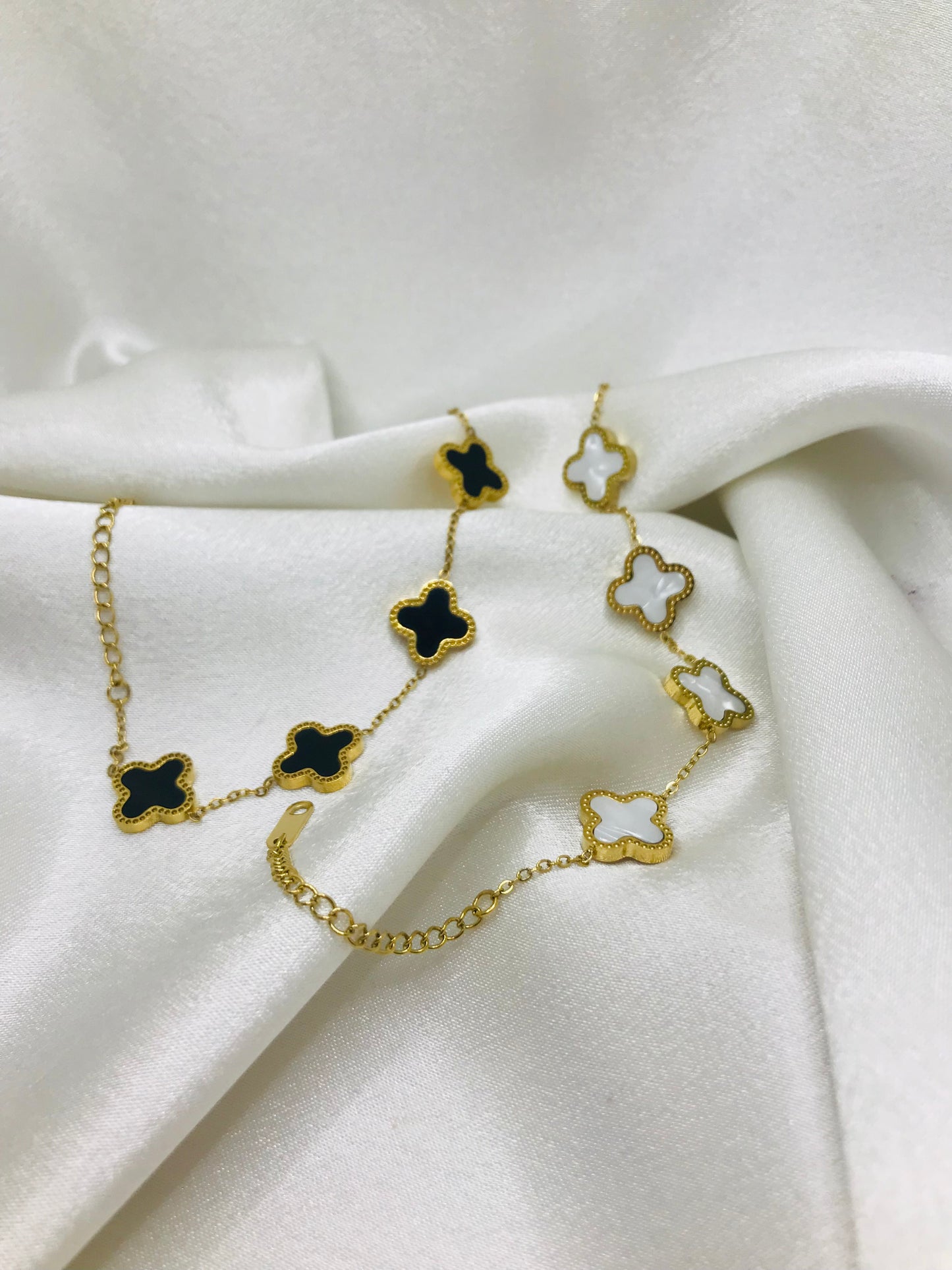 Minimalist Clover Bracelet