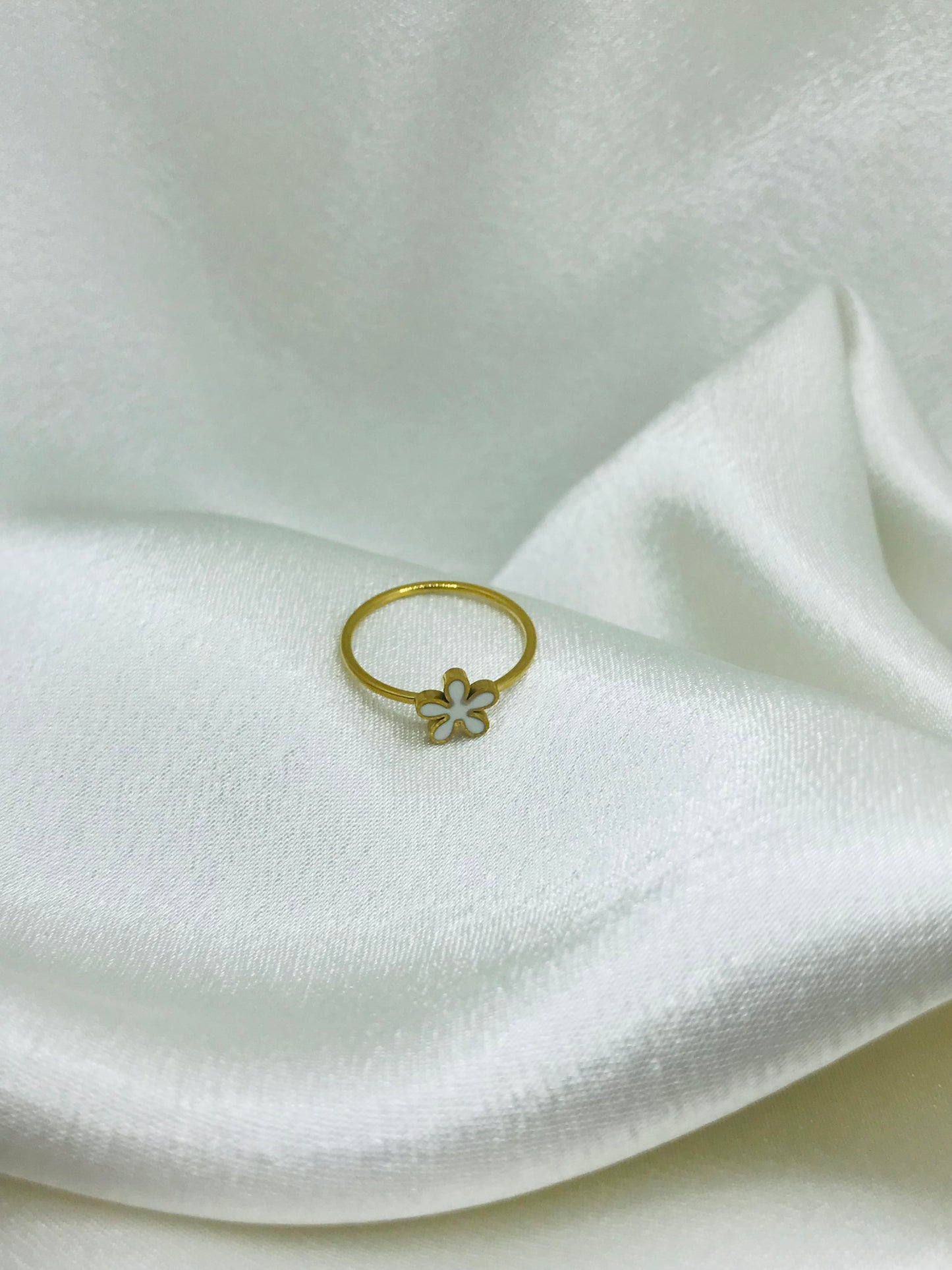 Daisy Flower Minimal Ring