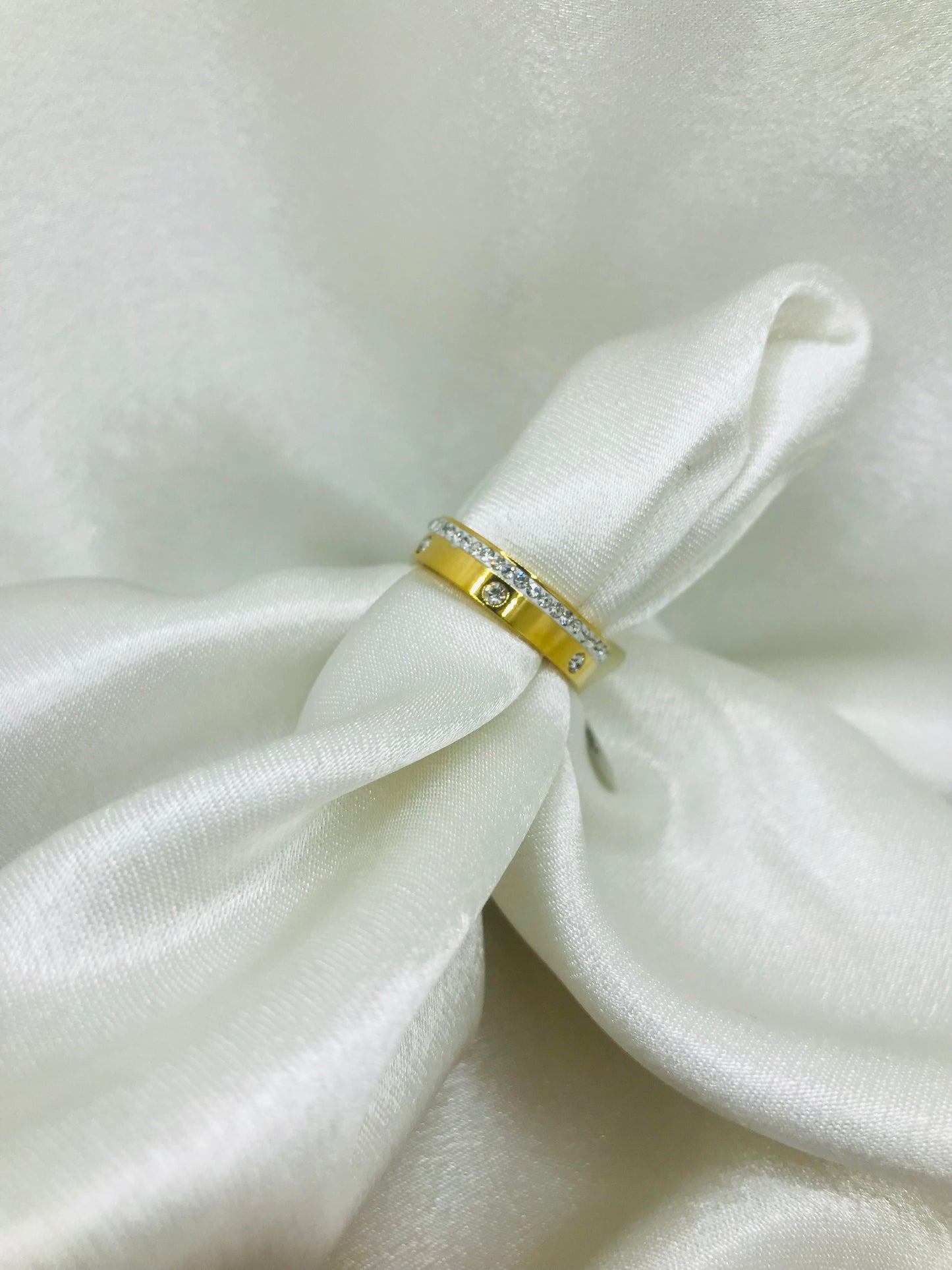 Gold Zircon Bands Ring