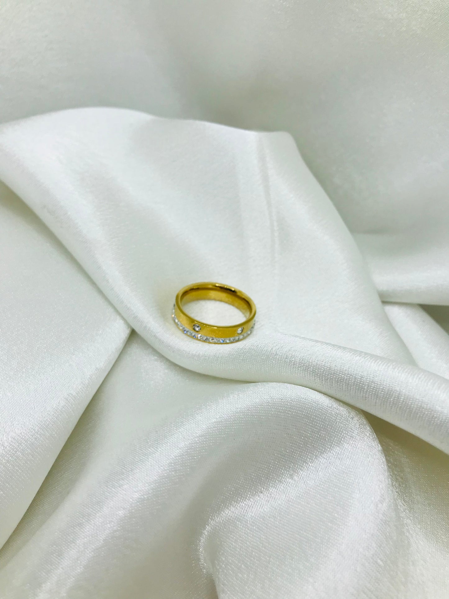 Gold Zircon Bands Ring