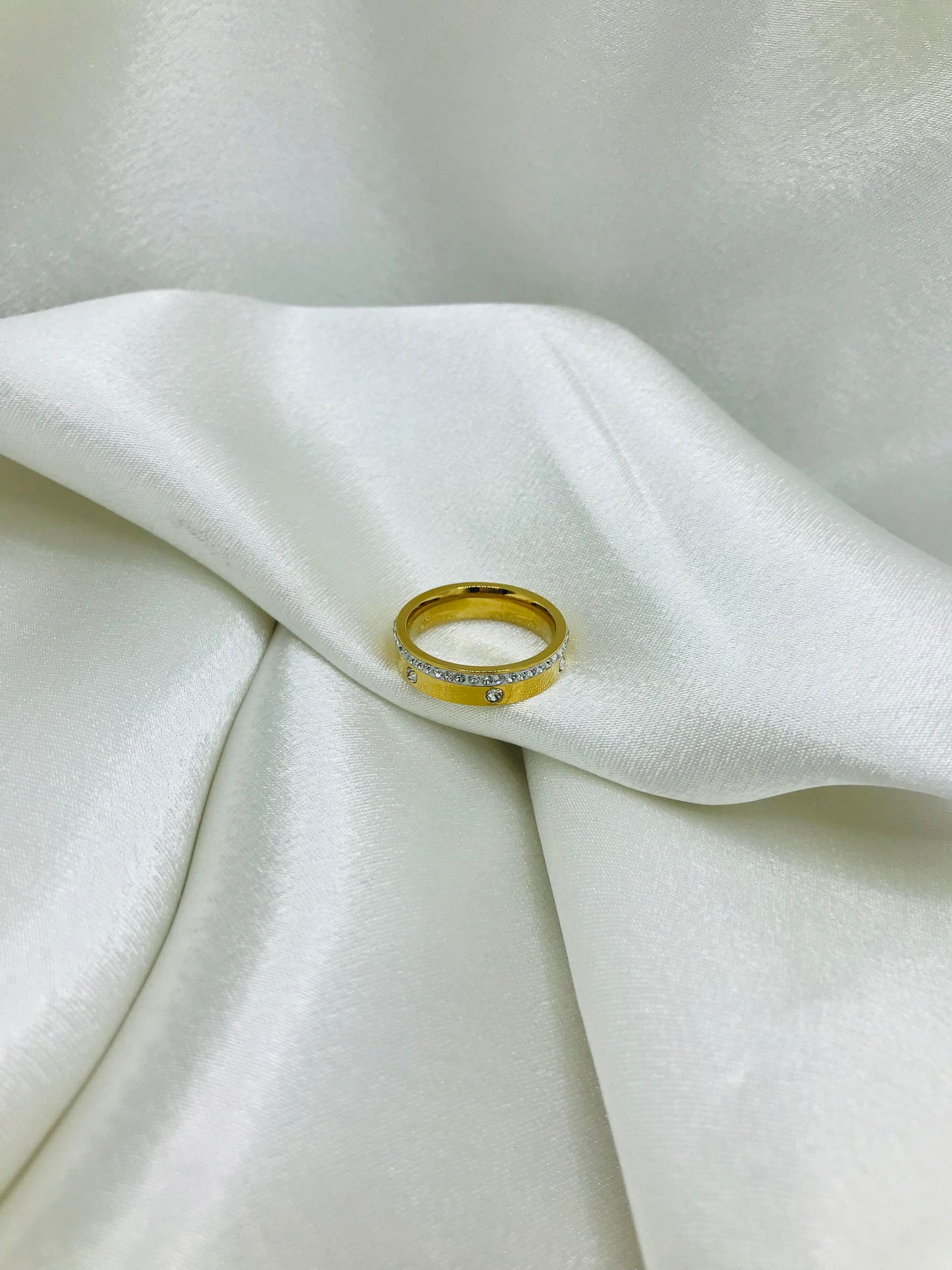 Gold Zircon Bands Ring