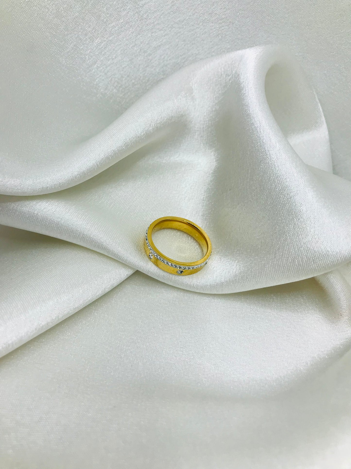 Gold Zircon Bands Ring