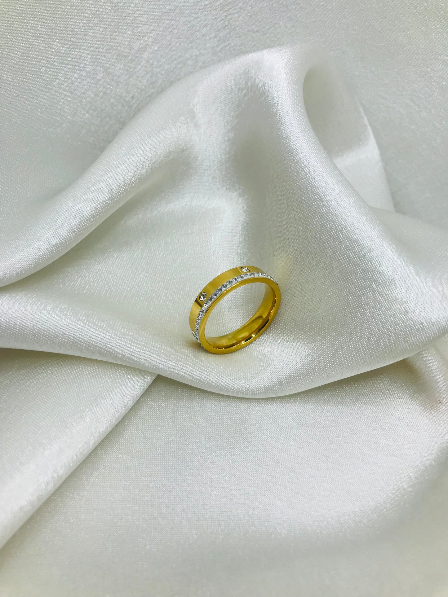 Gold Zircon Bands Ring