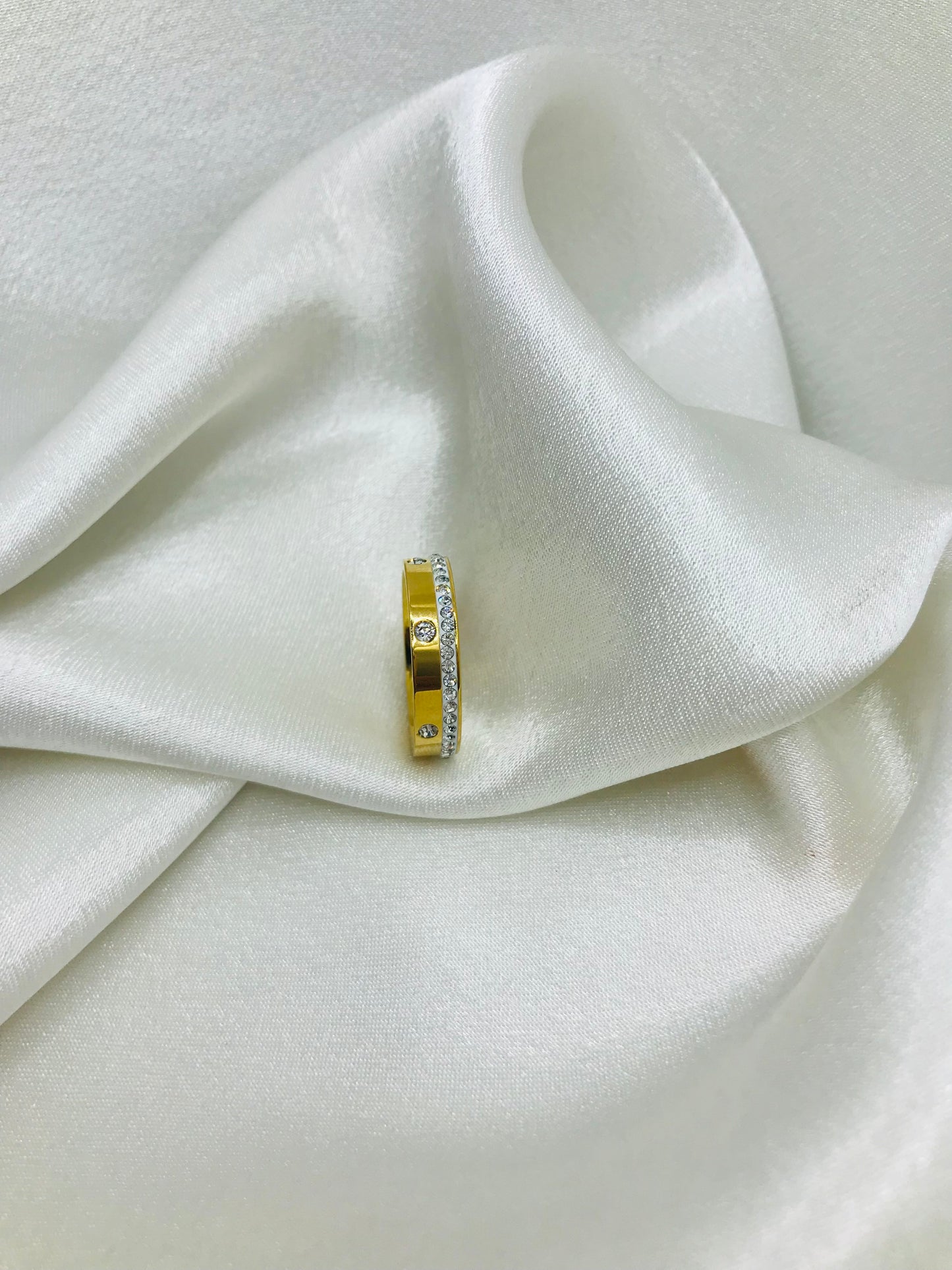Gold Zircon Bands Ring