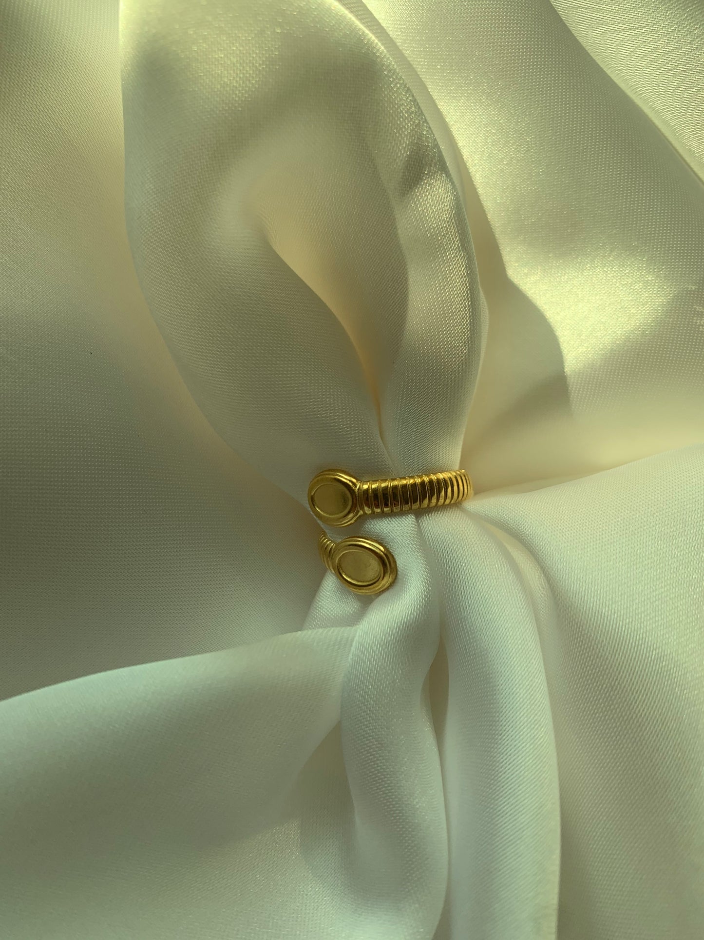 Classic Swirl Ring