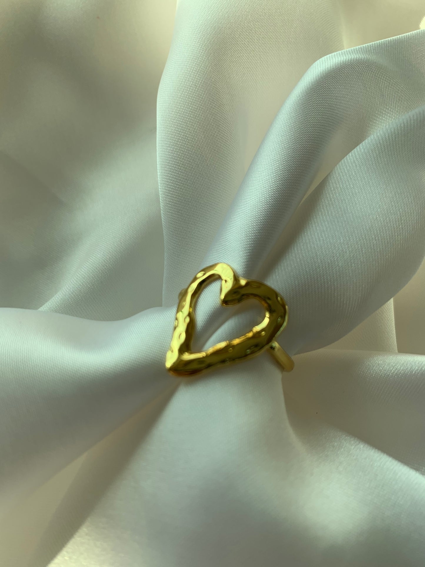Classic Heart Ring