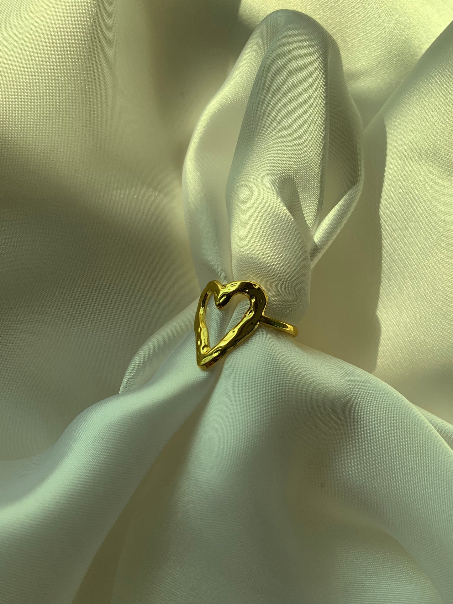 Classic Heart Ring