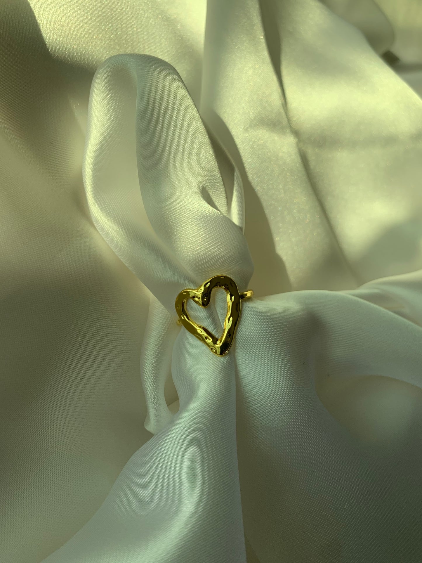 Classic Heart Ring
