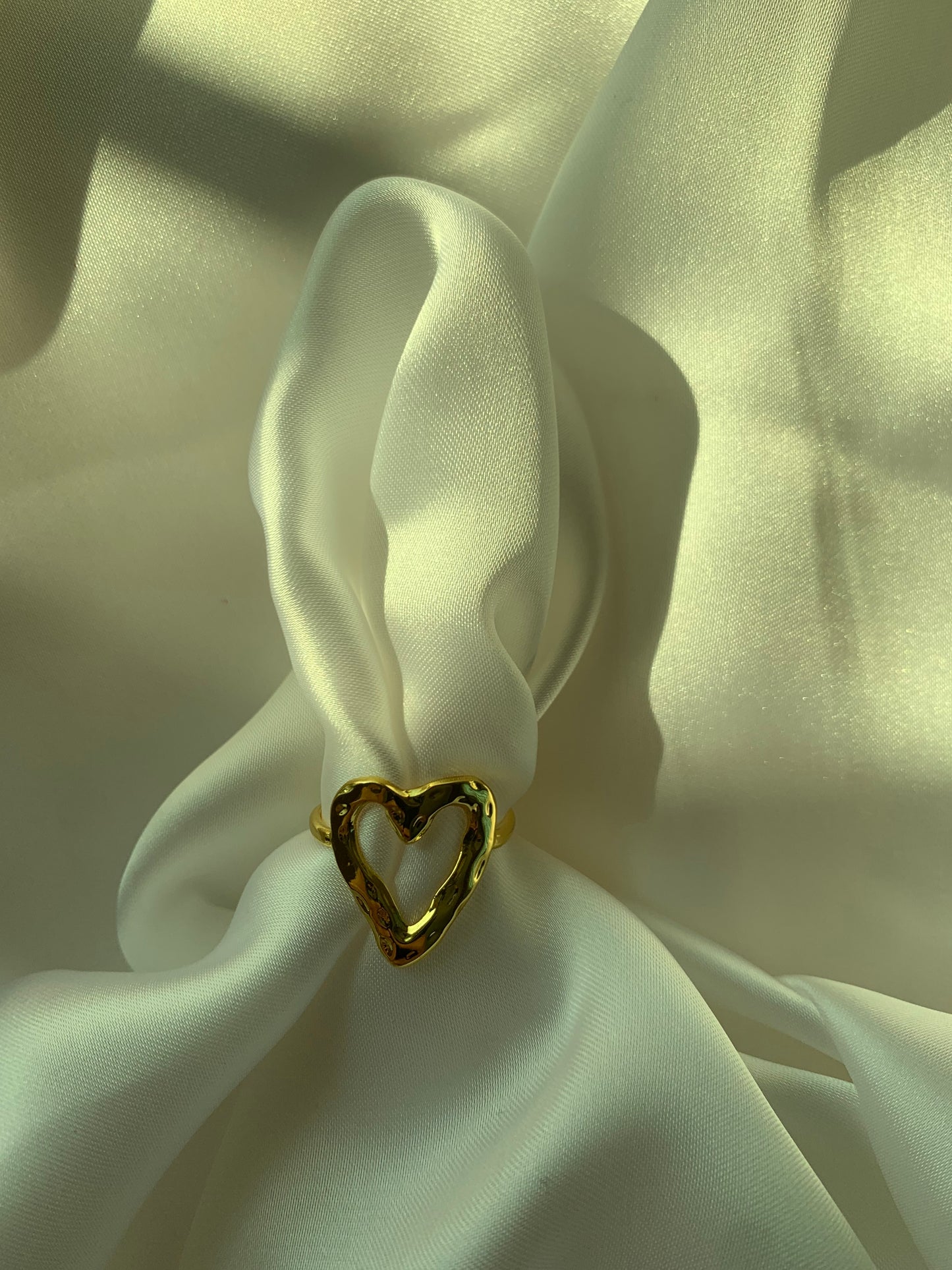 Classic Heart Ring