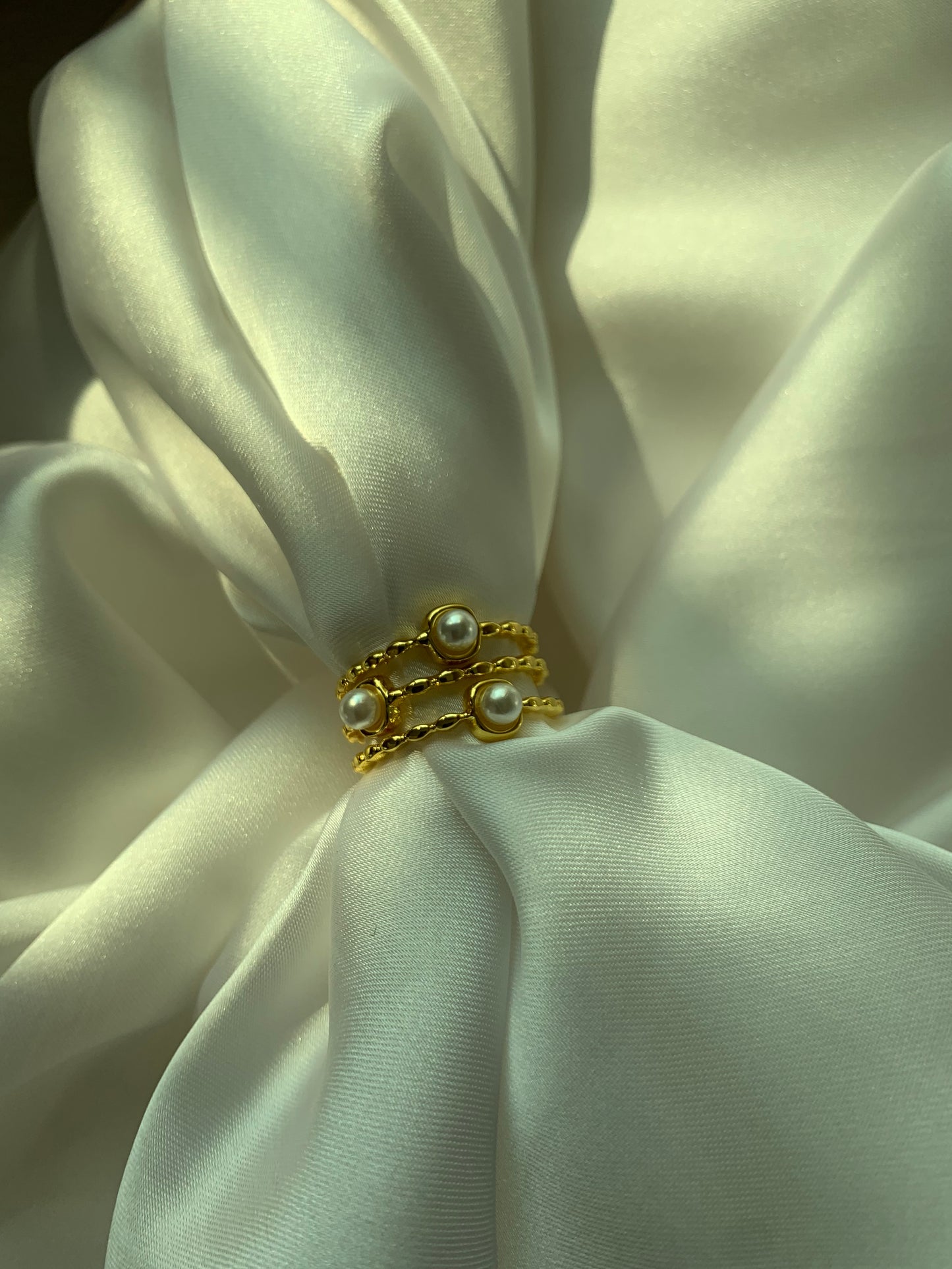 Elegant Pearl Ring
