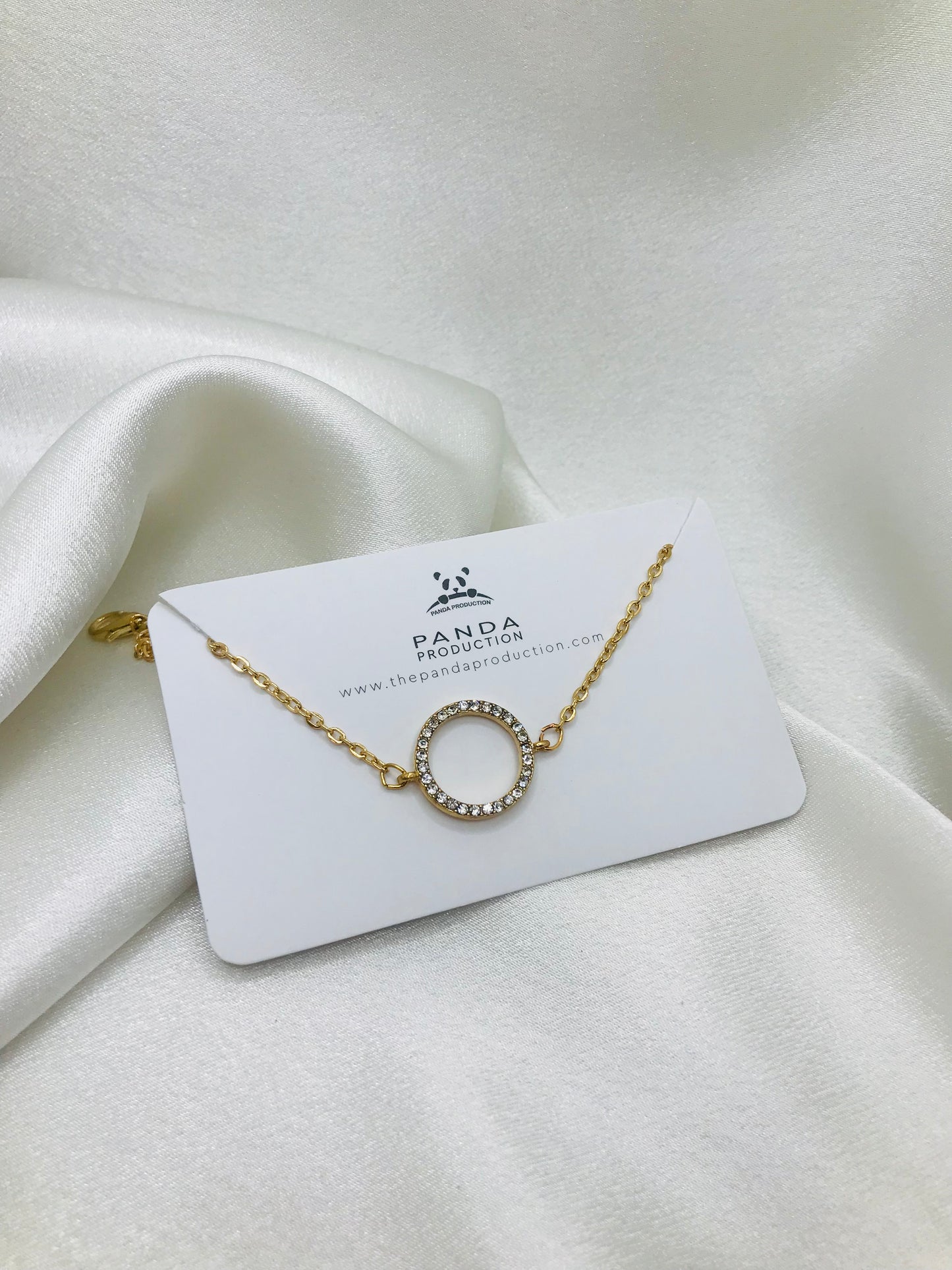 Minimalist Circle Pendant Bracelet