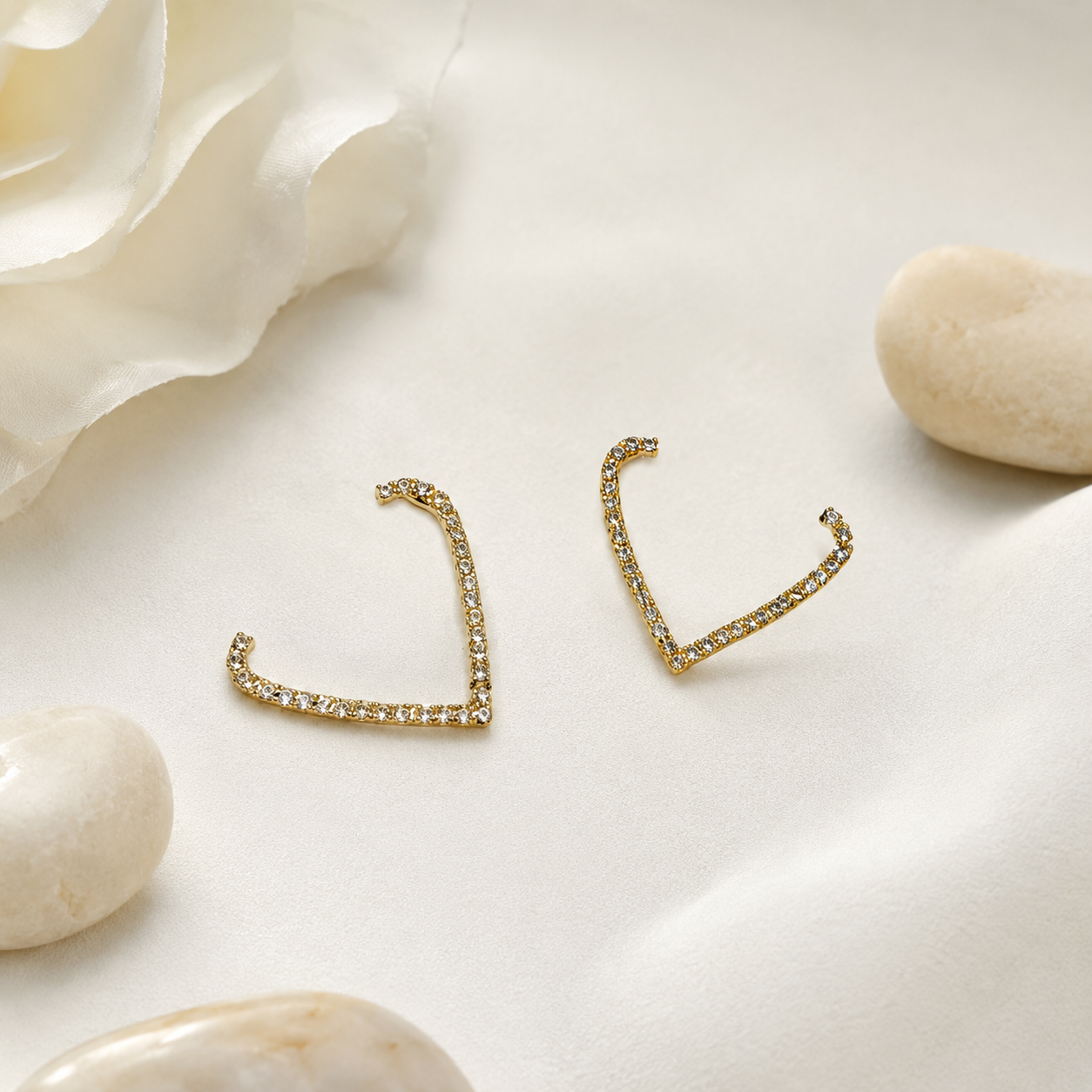 Minimal Heart Earrings