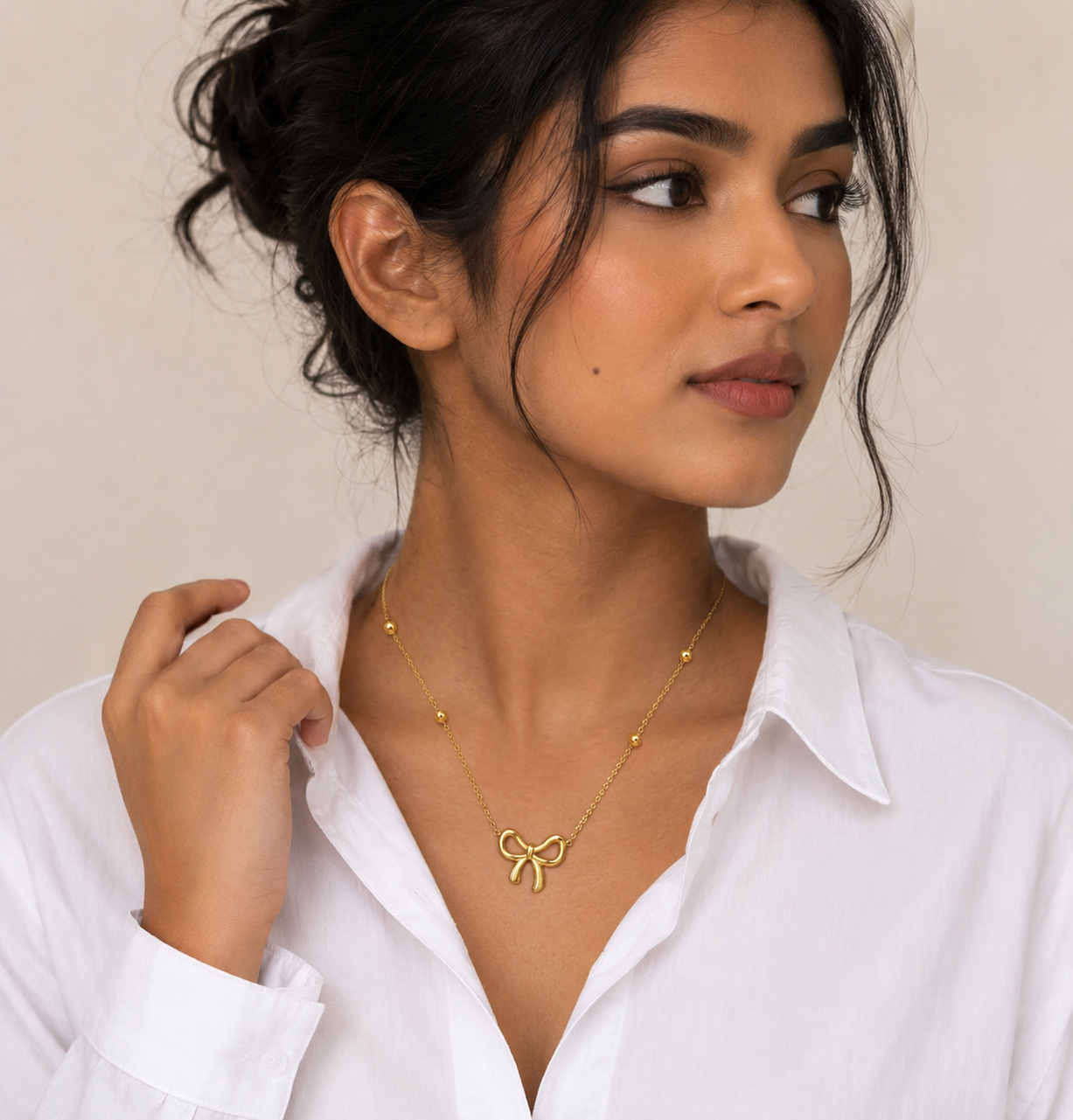 Elegant Bow Pendant Necklace