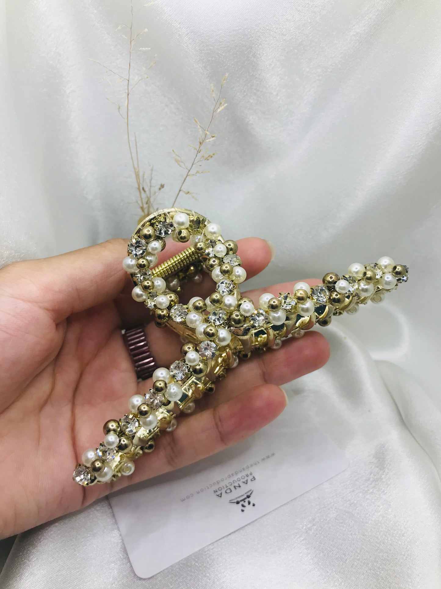 Fancy Pearl Hair Claw