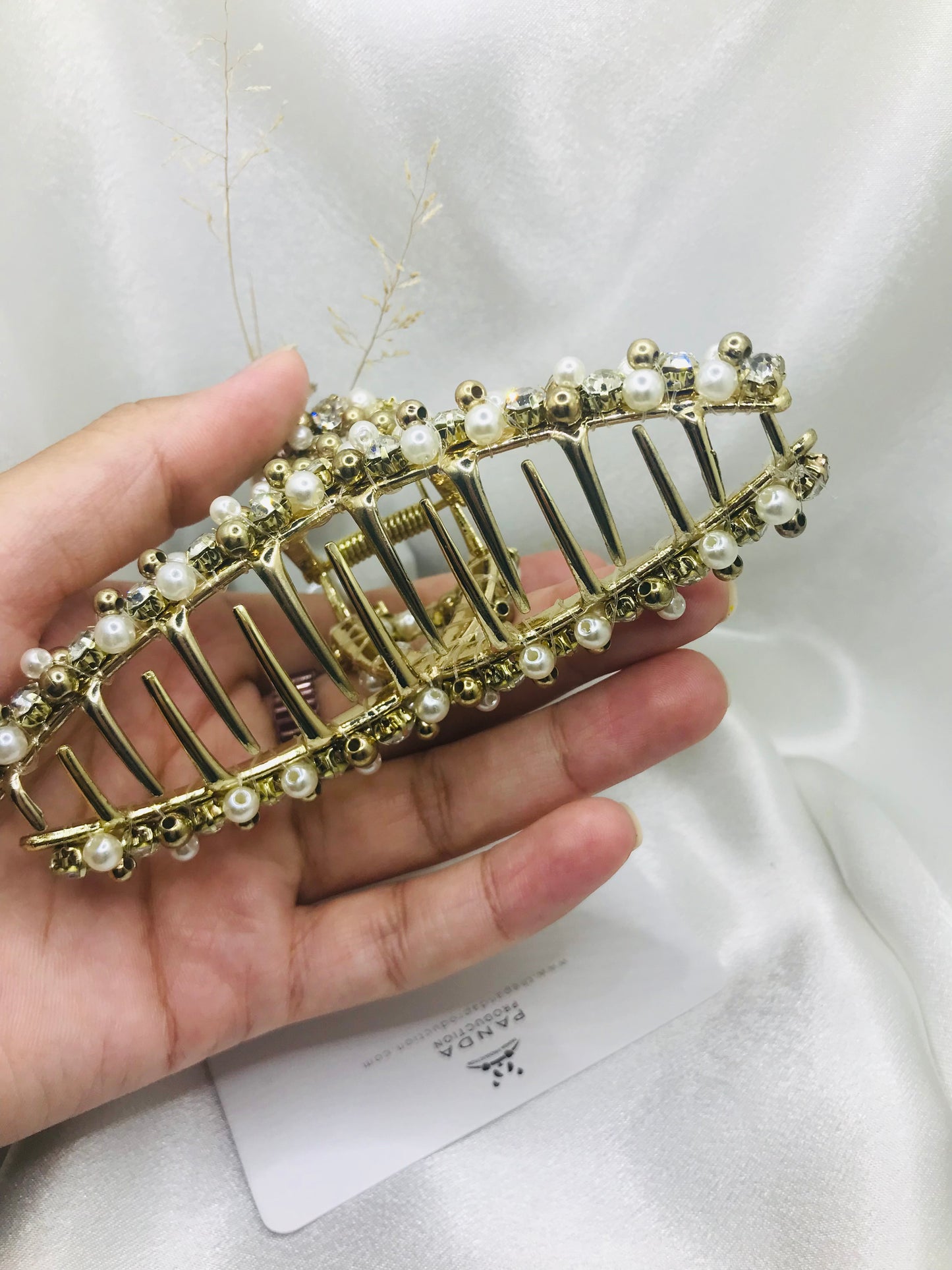 Fancy Pearl Hair Claw