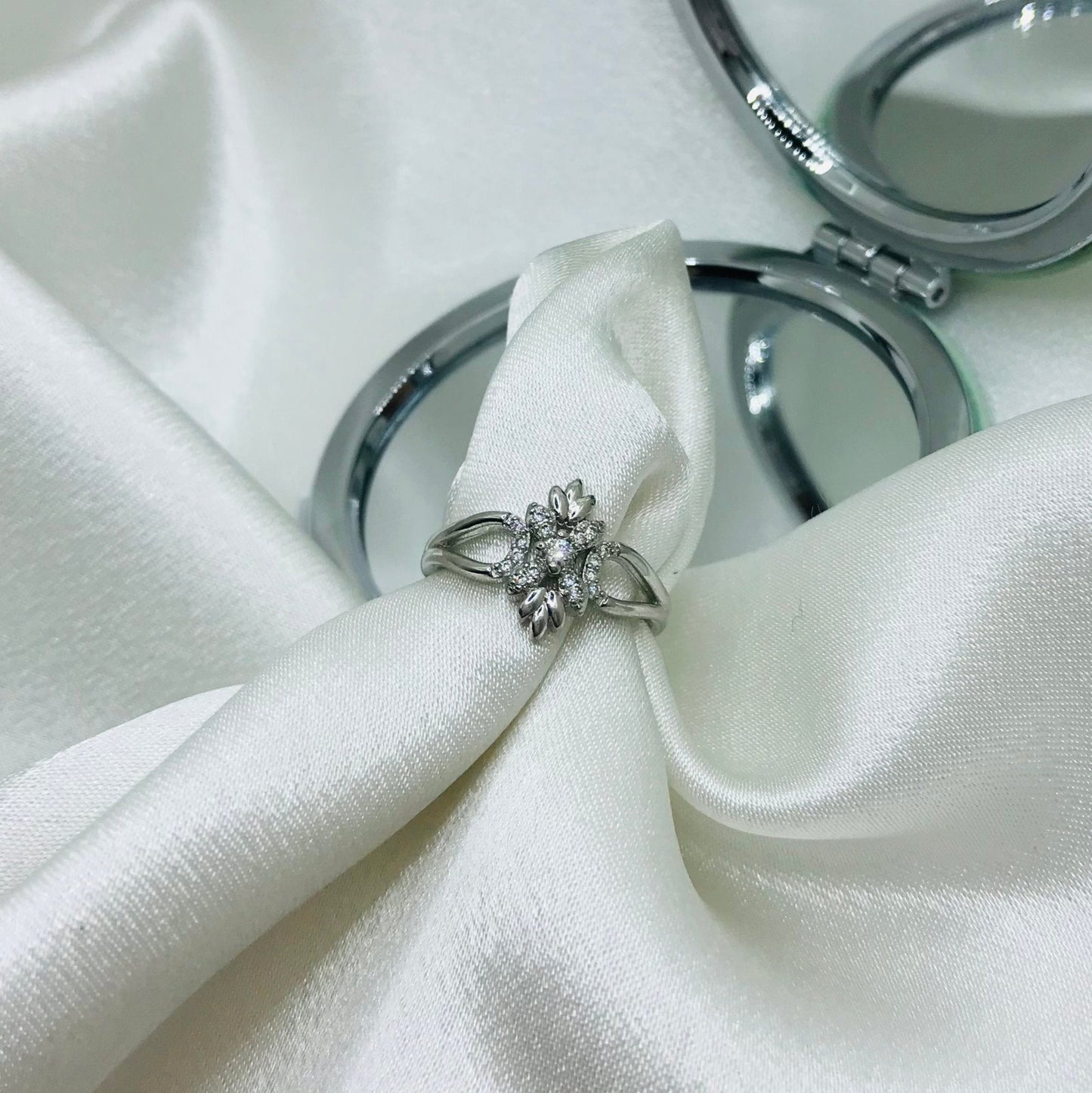 Flower Diamond Ring