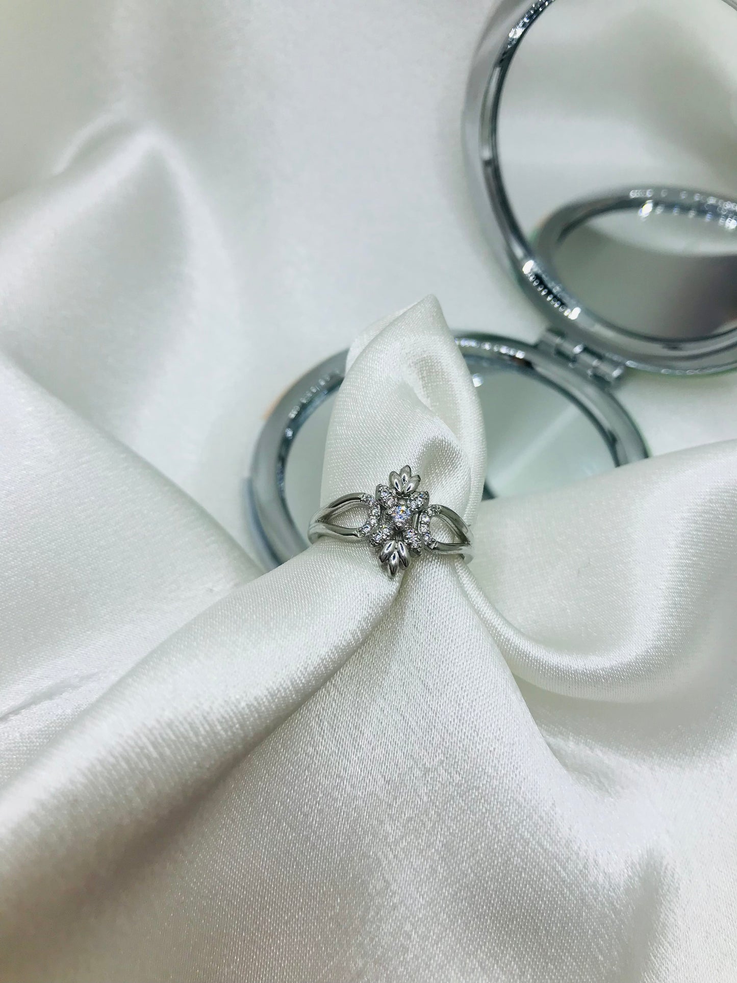 Flower Diamond Ring