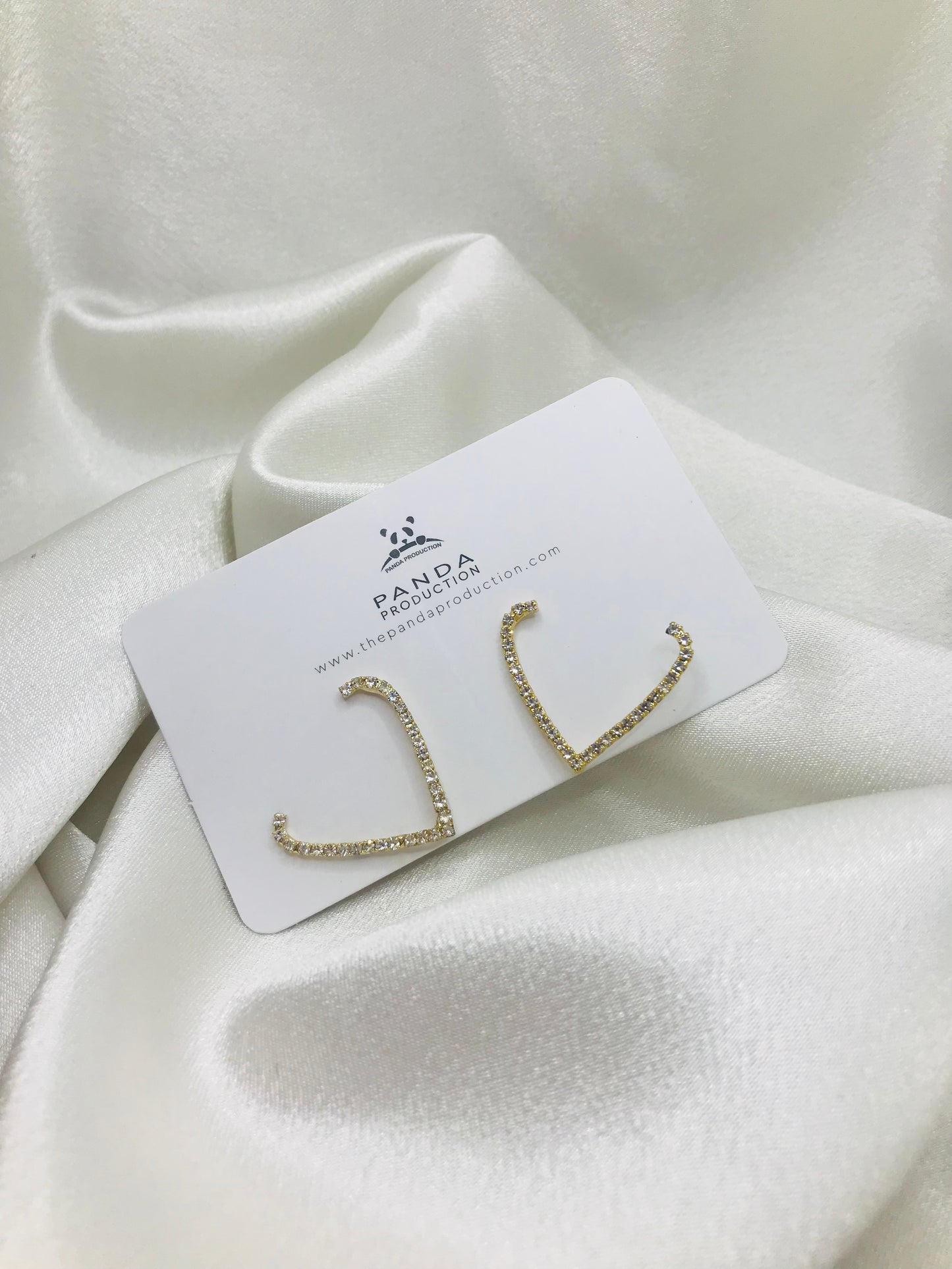 Minimal Heart Earrings
