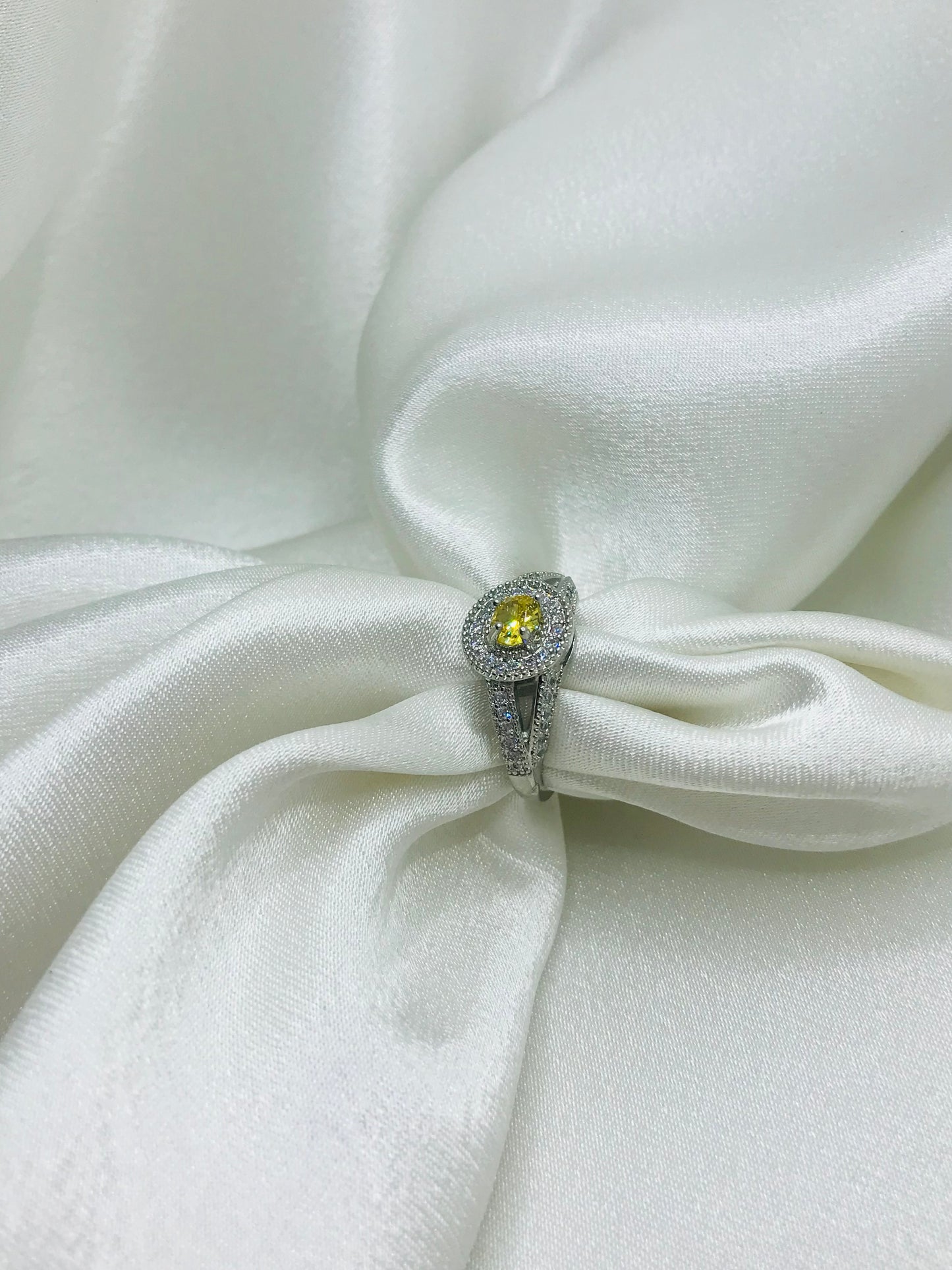 Oval Yellow Gemstone Ring
