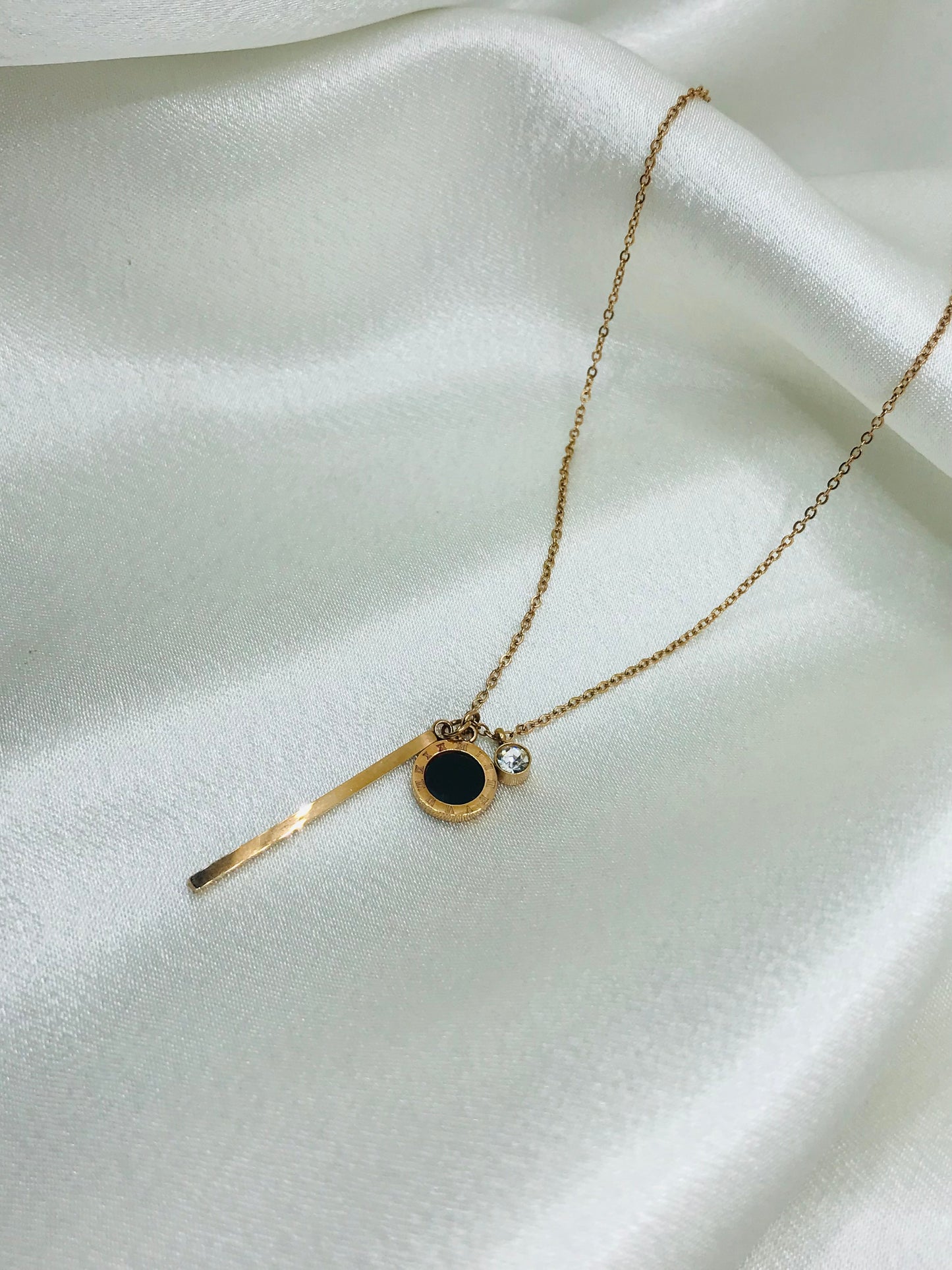 Rose Gold Minimal Pendant