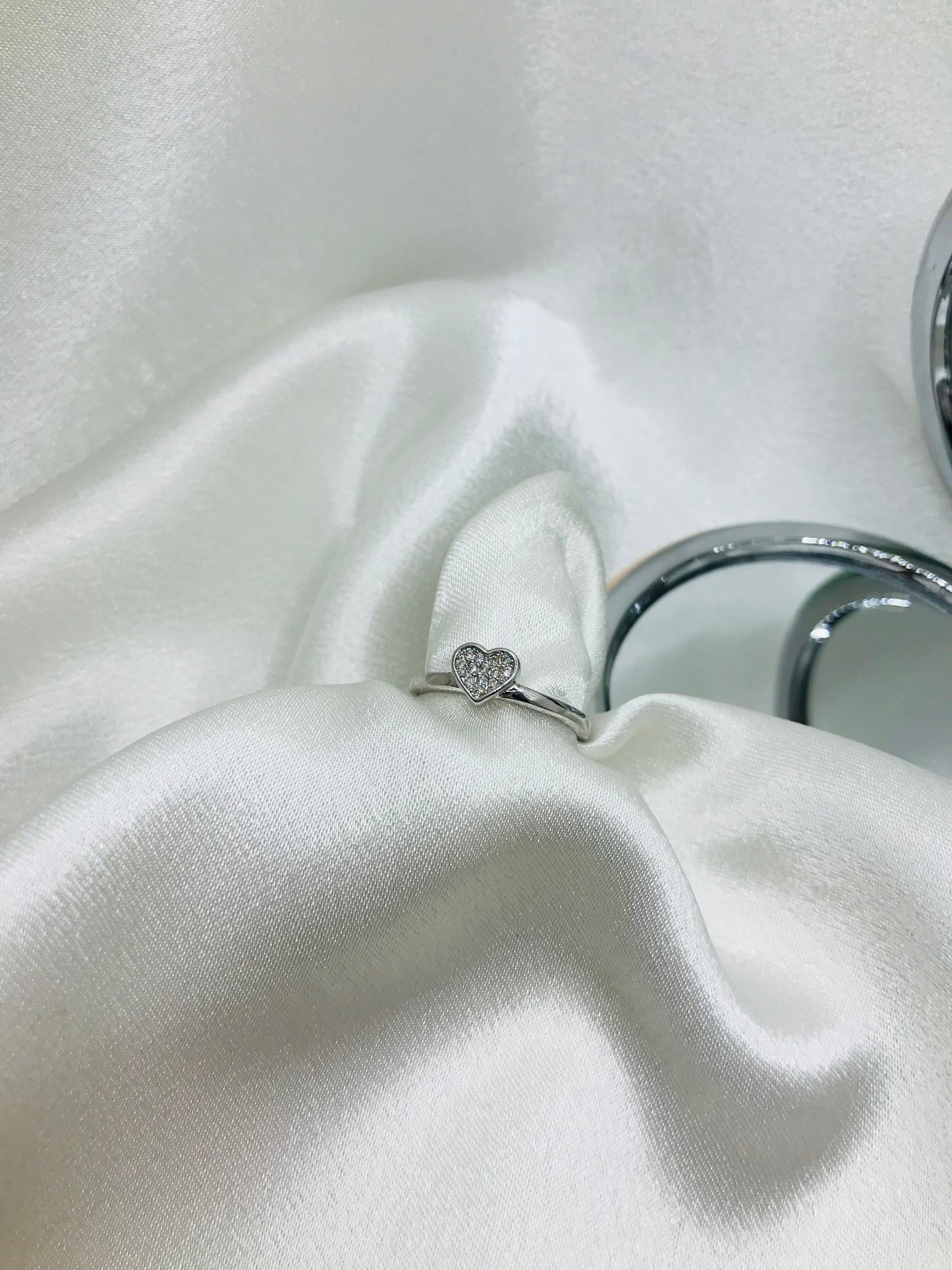 Shiny Heart Diamond Ring