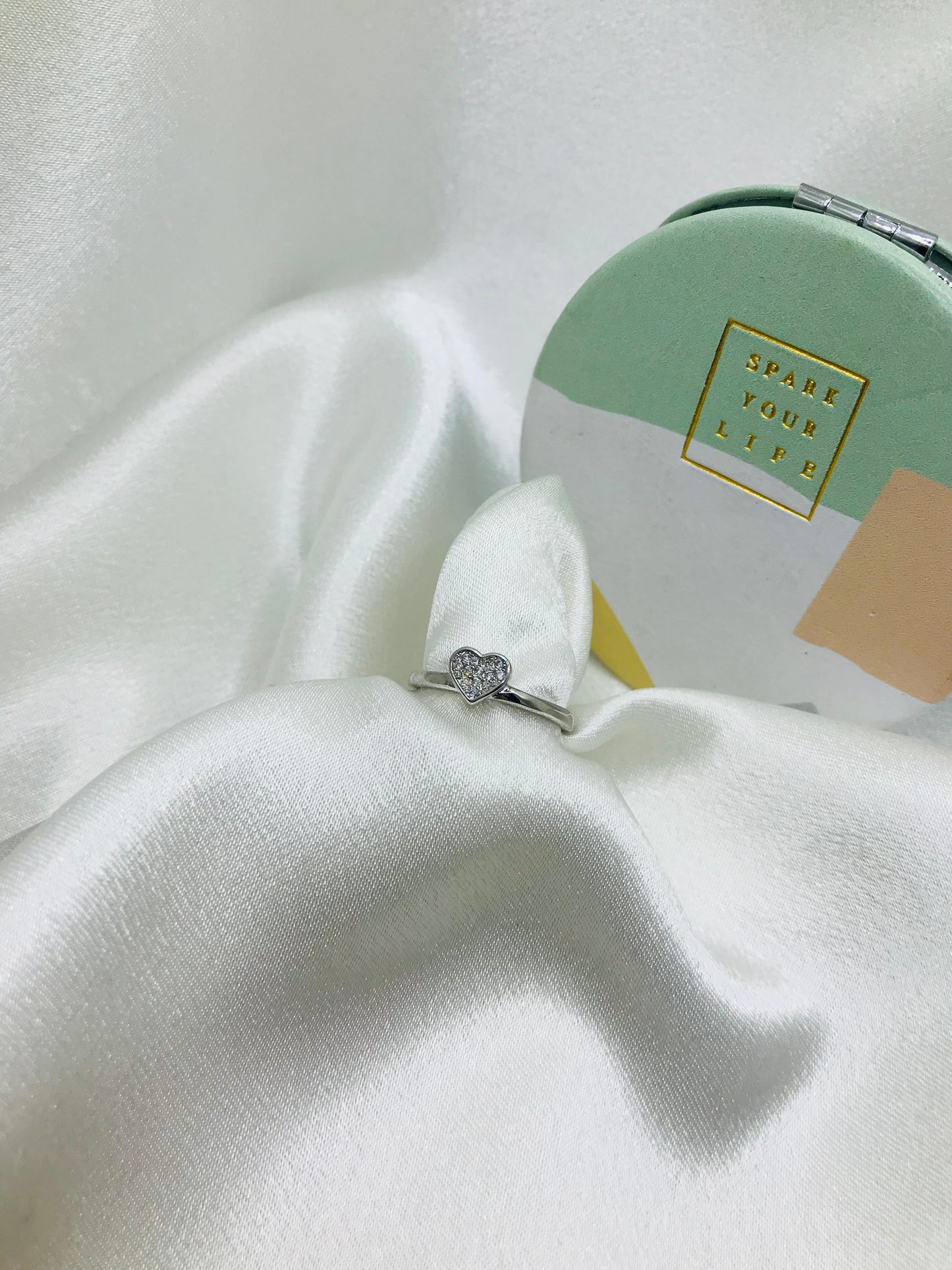 Shiny Heart Diamond Ring