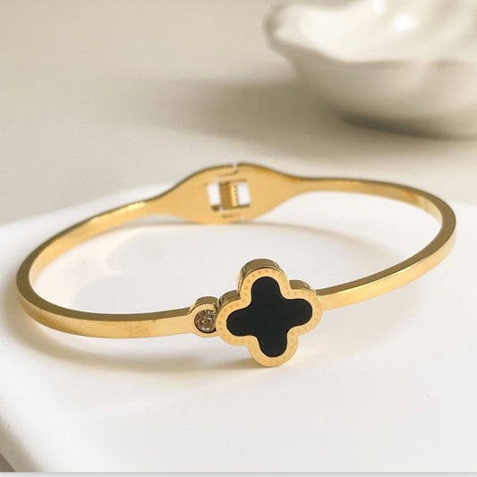Van Cleef Handcuff Gold