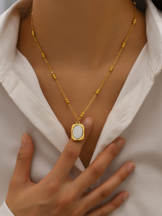 Minimal Flower Gold Pendant