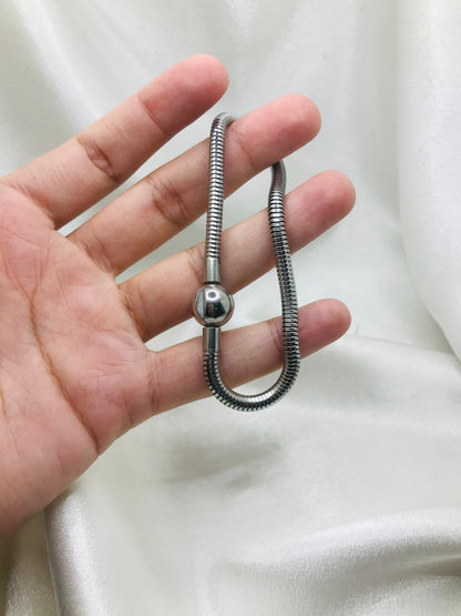Silver Interlocking Link Bracelet