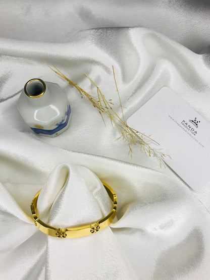Tory Inspired Gold Facetted Handcuff
