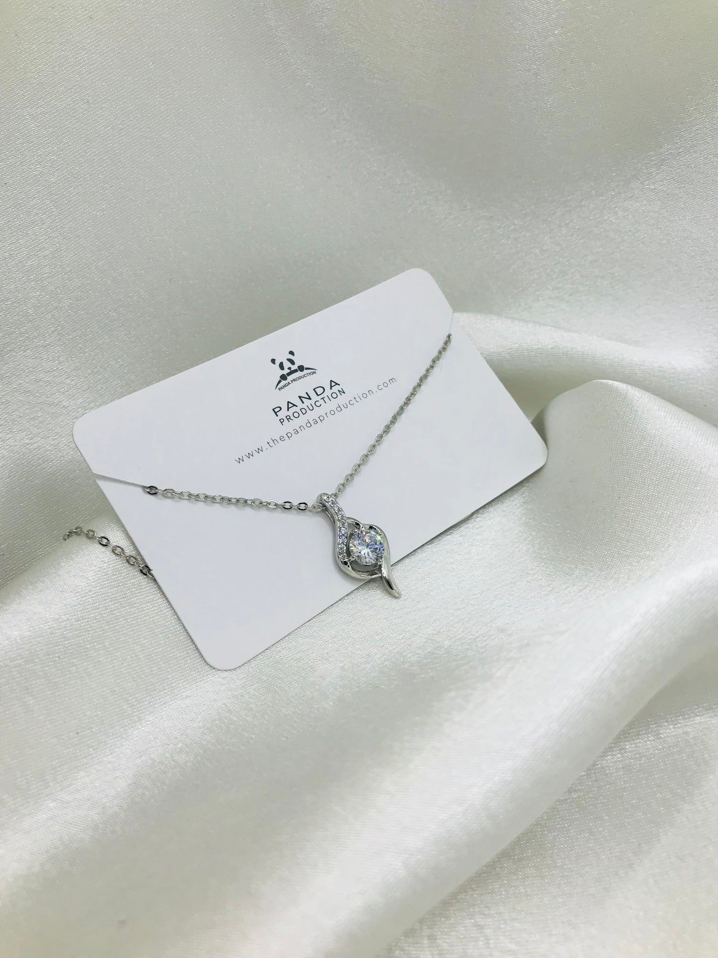 Queen Dimond Necklace