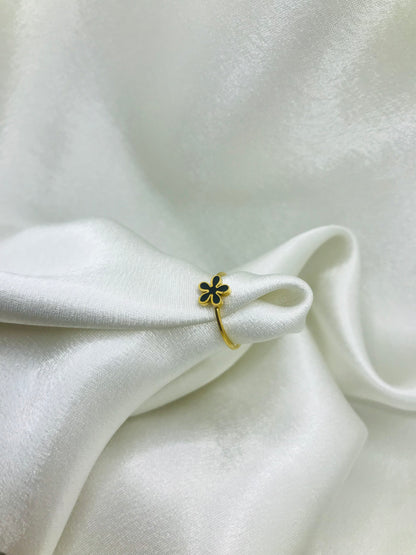 Daisy Flower Minimal Ring