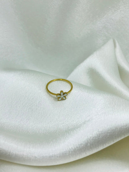 Daisy Flower Minimal Ring