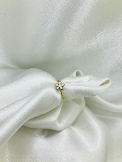 Daisy Flower Minimal Ring