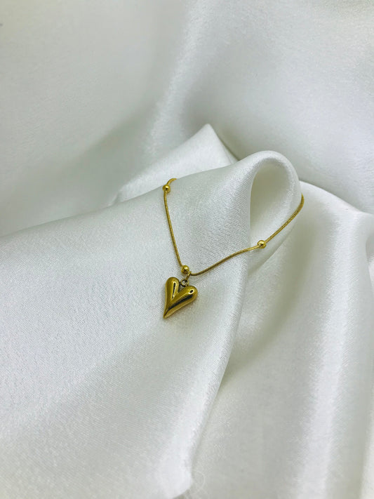 Gold Heart Charm Brecelet